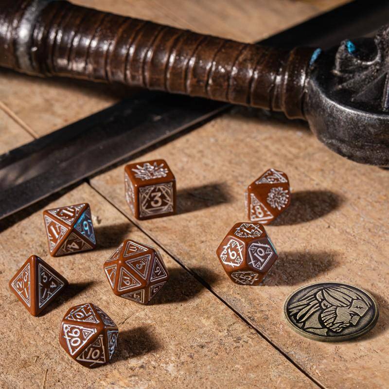 The Witcher - Würfelset Geralts Begleiter Plötze - 7 Stk