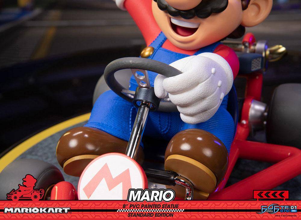 Nintendo - Statue Mario Kart Mario (Standard Edition) - 19 cm