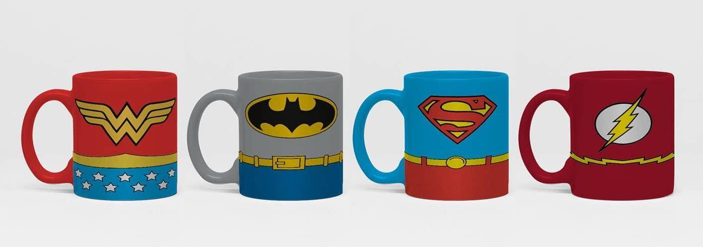 DC Comics - Espresso Tassen 4er-Pack Heldenuniformen